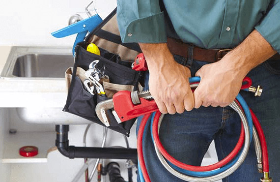 How to Handle a Plumbing Emergency in Your Business